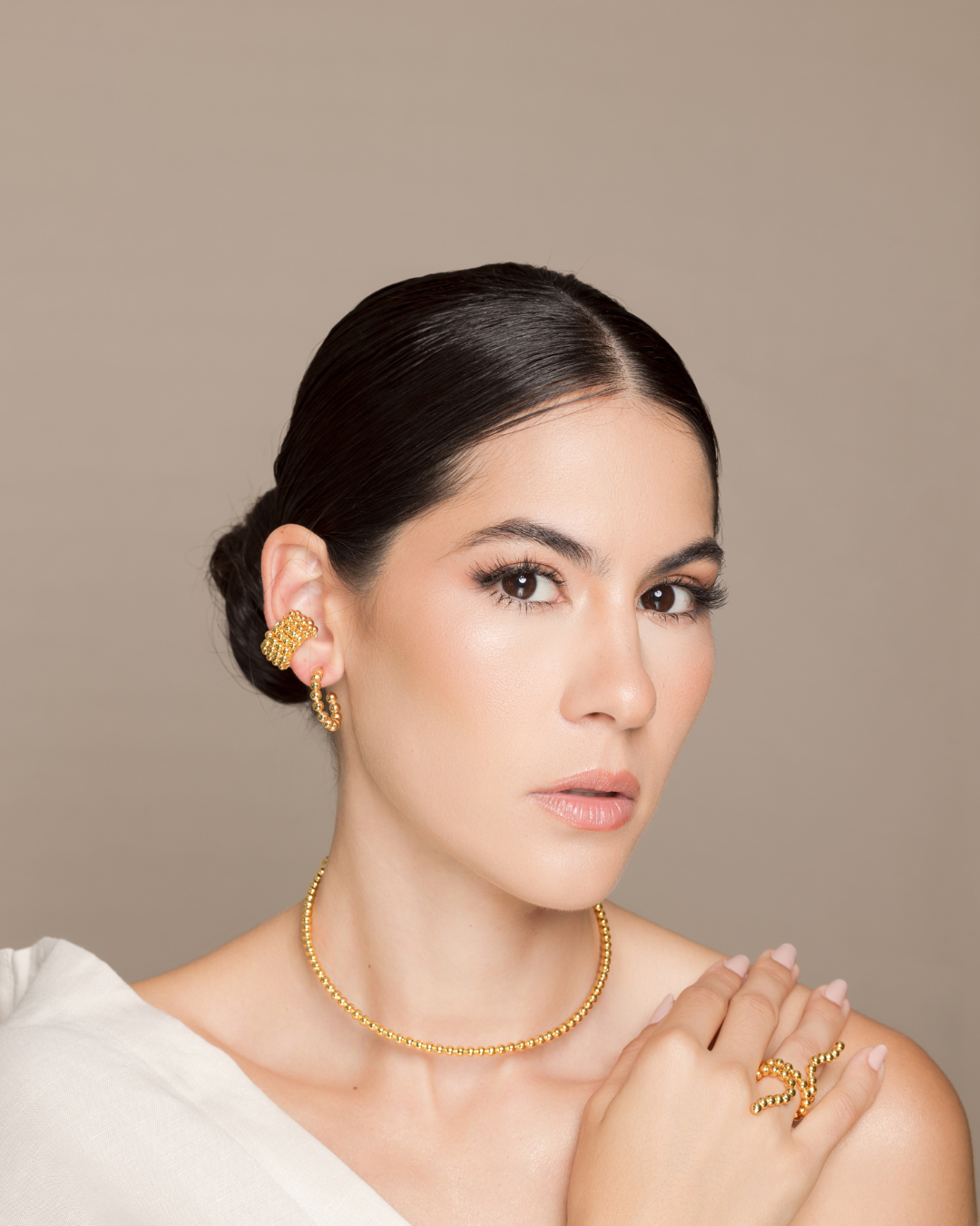 Set clasic choker+candongas + anillo + earcuff