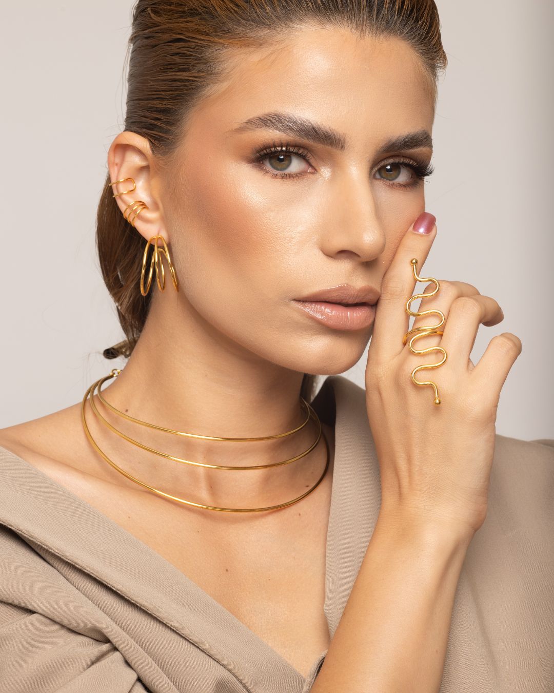 Set: gargantilla +anillo + candongas + 1earcuf