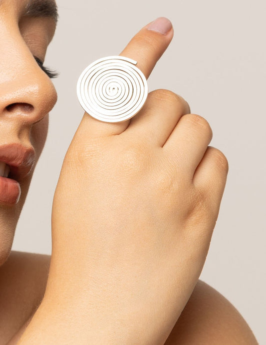 Anillo caracol plateado